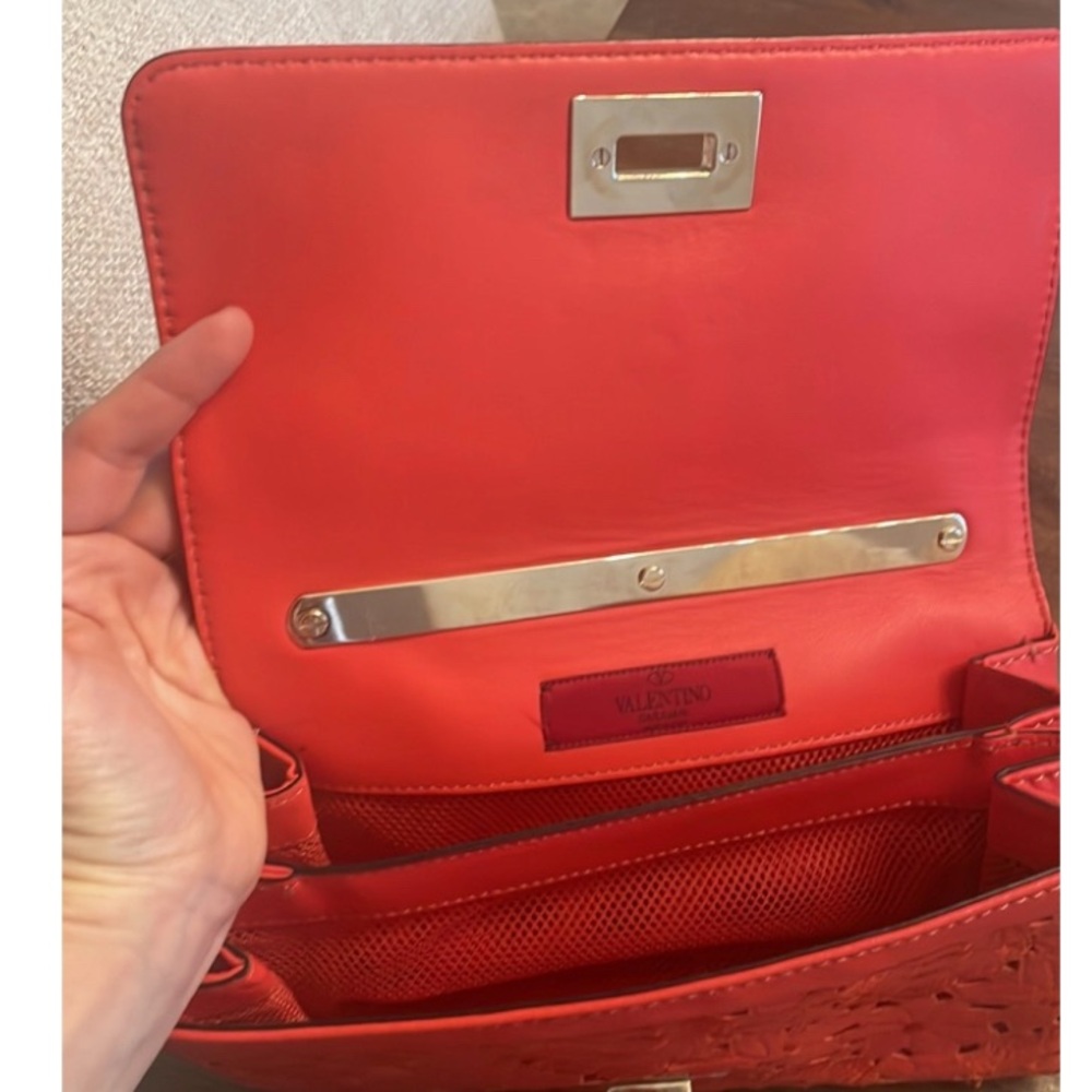 Valentino Red Floral Embroidered Clutch - Picture 3 of 3